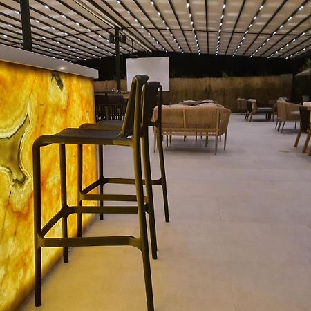 Amber Hotel Albania Спиле Екстериор снимка