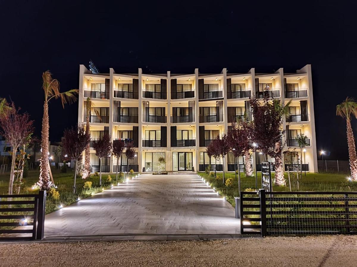 Amber Hotel Albania Спиле Екстериор снимка