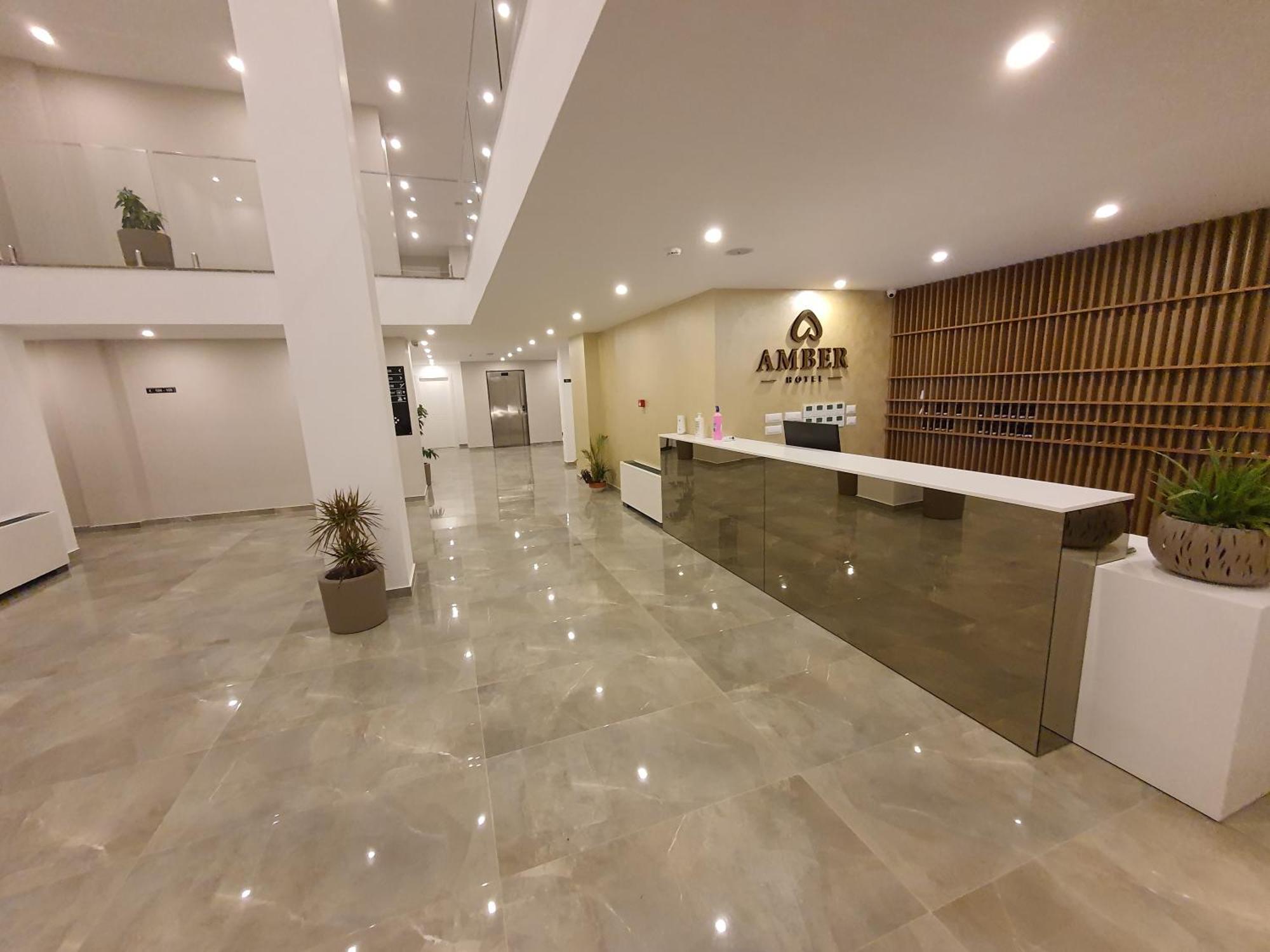 Amber Hotel Albania Спиле Екстериор снимка