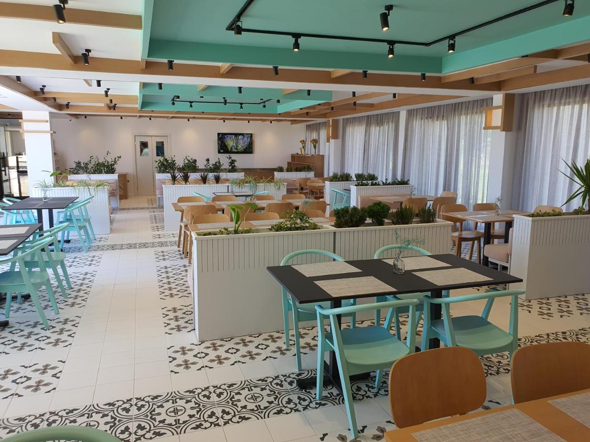Amber Hotel Albania Спиле Екстериор снимка