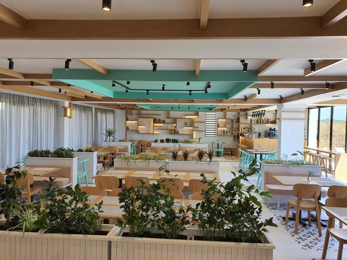 Amber Hotel Albania Спиле Екстериор снимка