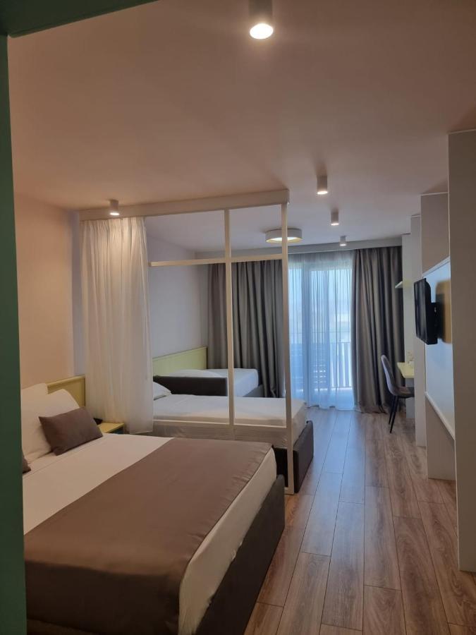 Amber Hotel Albania Спиле Екстериор снимка