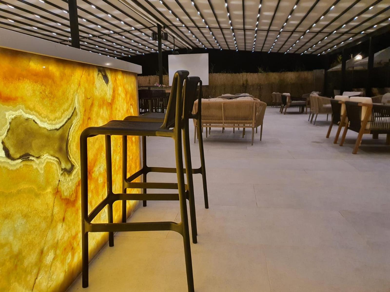 Amber Hotel Albania Спиле Екстериор снимка
