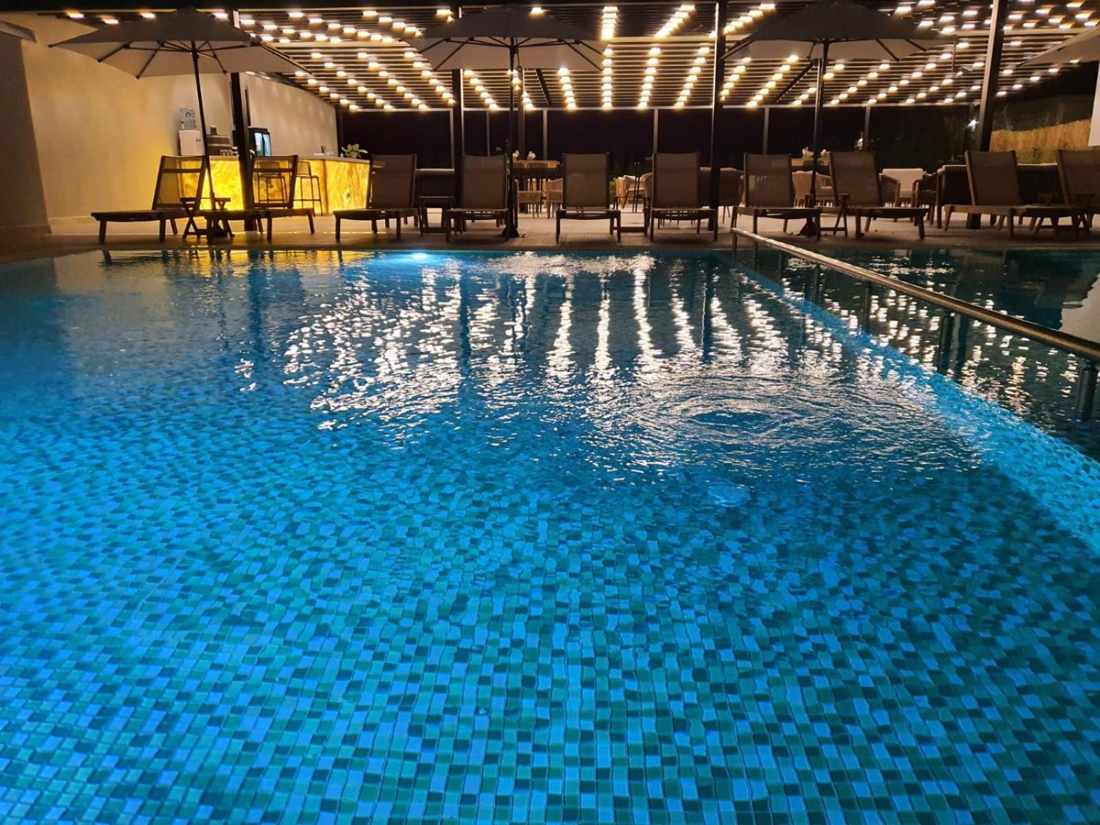 Amber Hotel Albania Спиле Екстериор снимка