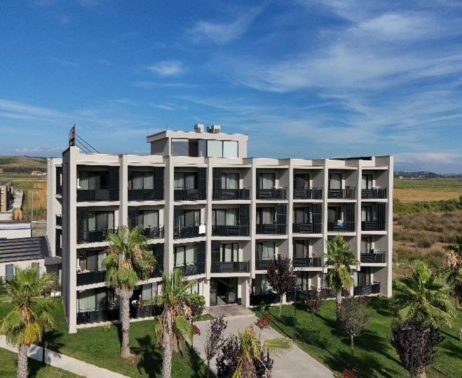Amber Hotel Albania Спиле Екстериор снимка
